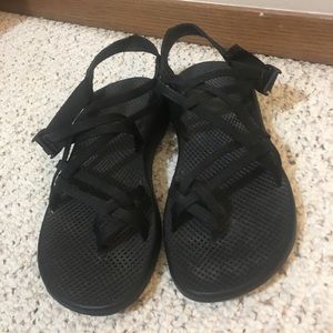 WOMENS SIZE 11 BLACK DOUBLE STRAP CHACOS
